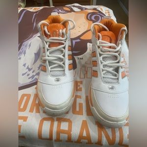 Official team shoe Jordan, Bruce Pearl era!